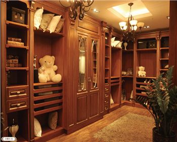 實(shí)木衣柜防潮，三步驟